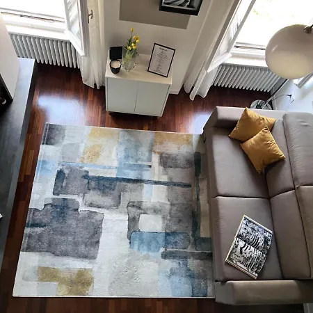 Le Petit Loft Apartment